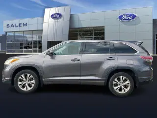 Toyota Highlander 2015 AWD LE Plus 4dr SUV