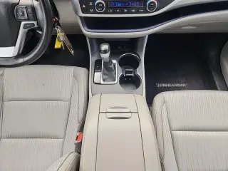 Toyota Highlander 2015 AWD LE Plus 4dr SUV