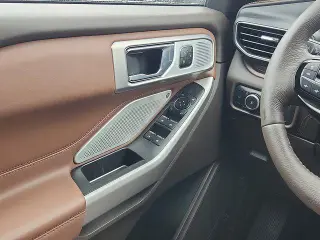 Ford Explorer 2024 AWD King Ranch 4 puertas SUV