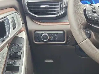 Ford Explorer 2024 AWD King Ranch 4 puertas SUV