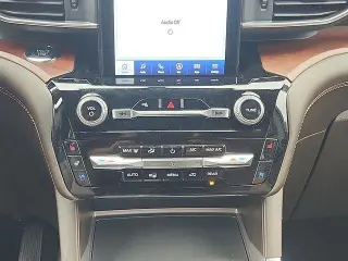 Ford Explorer 2024 AWD King Ranch 4 puertas SUV