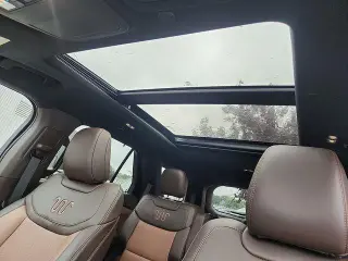 Ford Explorer 2024 AWD King Ranch 4 puertas SUV