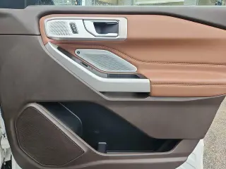 Ford Explorer 2024 AWD King Ranch 4 puertas SUV