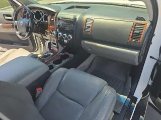 Toyota Sequoia 2008 4x4 Limited 4dr SUV