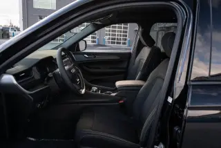 Jeep Grand Cherokee L 2025 4x2 Laredo 4 puertas SUV