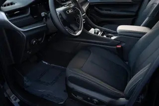 Jeep Grand Cherokee L 2025 4x2 Laredo 4 puertas SUV