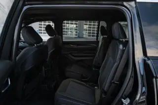 Jeep Grand Cherokee L 2025 4x2 Laredo 4 puertas SUV