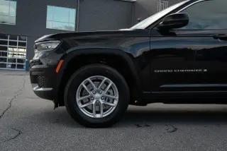 Jeep Grand Cherokee L 2025 4x2 Laredo 4 puertas SUV