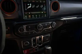 Jeep Gladiator 2023 4x4 Mojave 4 puertas Cabina Crew 5.0 pies SB