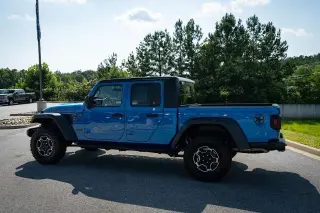 Jeep Gladiator 2023 4x4 Mojave 4 puertas Cabina Crew 5.0 pies SB