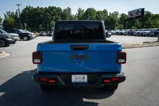 Jeep Gladiator 2023 4x4 Mojave 4 puertas Cabina Crew 5.0 pies SB