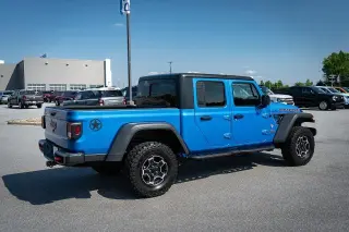 Jeep Gladiator 2023 4x4 Mojave 4 puertas Cabina Crew 5.0 pies SB
