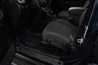 Jeep Gladiator 2025 4x4 Sport 4 puertas Cabina Crew 5.0 pies SB