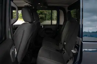 Jeep Gladiator 2025 4x4 Sport 4 puertas Cabina Crew 5.0 pies SB