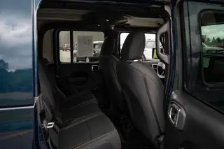 Jeep Gladiator 2025 4x4 Sport 4 puertas Cabina Crew 5.0 pies SB