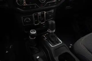 Jeep Gladiator 2025 4x4 Sport 4 puertas Cabina Crew 5.0 pies SB