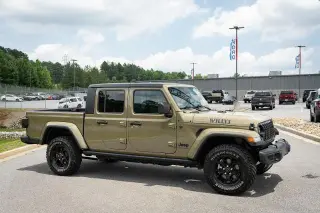 Jeep Gladiator 2025 4x4 Sport 4 puertas Crew Cab 5.0 pies SB
