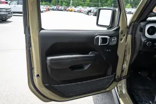 Jeep Gladiator 2025 4x4 Sport 4 puertas Crew Cab 5.0 pies SB