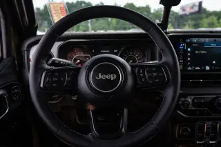 Jeep Gladiator 2025 4x4 Sport 4 puertas Crew Cab 5.0 pies SB