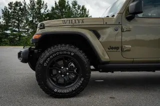Jeep Gladiator 2025 4x4 Sport 4 puertas Crew Cab 5.0 pies SB