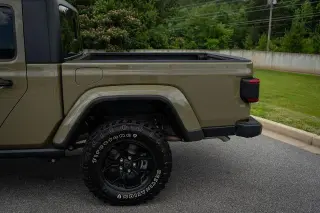 Jeep Gladiator 2025 4x4 Sport 4 puertas Crew Cab 5.0 pies SB