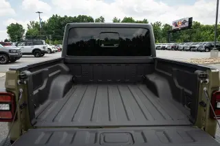 Jeep Gladiator 2025 4x4 Sport 4 puertas Crew Cab 5.0 pies SB