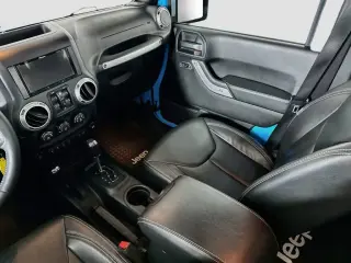 Jeep Wrangler Unlimited 2017 4x4 Sahara 4 puertas SUV