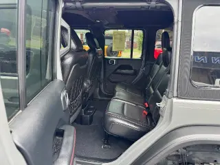 Jeep Wrangler Unlimited 2018 4x4 Rubicon 4 puertas SUV (lanzamiento a mitad de año)