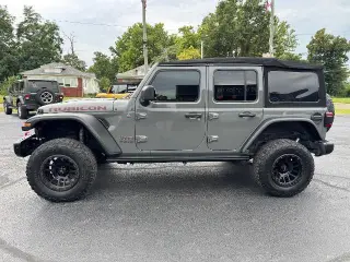 Jeep Wrangler Unlimited 2018 4x4 Rubicon 4 puertas SUV (lanzamiento a mitad de año)
