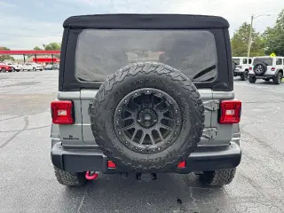 Jeep Wrangler Unlimited 2018 4x4 Rubicon 4 puertas SUV (lanzamiento a mitad de año)