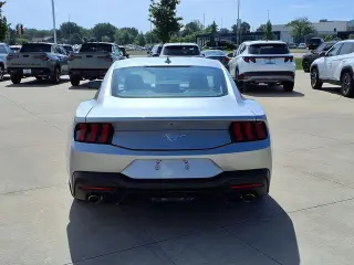 Ford Mustang 2024 EcoBoost 2dr Fastback