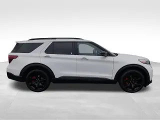 Ford Explorer 2022 AWD ST 4 puertas SUV