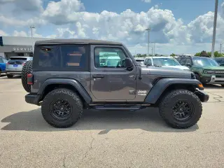 Jeep Wrangler 2018 4x4 Sport 2 puertas SUV (lanzamiento a mitad de año)
