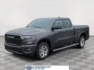 Ram 1500 2025 4x4 Big Horn 4 puertas Quad Cab 6.4 pies. Pickup SB