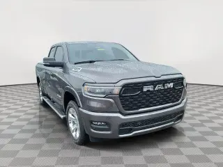 Ram 1500 2025 4x4 Big Horn 4 puertas Quad Cab 6.4 pies. Pickup SB