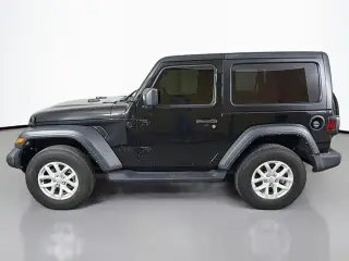 Jeep Wrangler 2023 4x4 Sport 2 puertas SUV