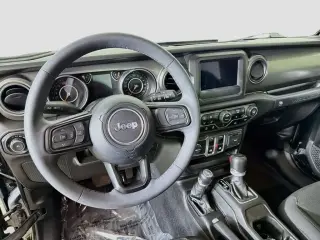 Jeep Wrangler 2023 4x4 Sport 2 puertas SUV