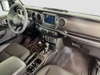 Jeep Wrangler 2023 4x4 Sport 2 puertas SUV