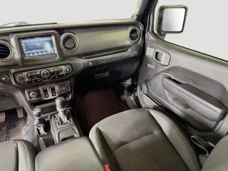 Jeep Wrangler 2023 4x4 Sport 2 puertas SUV