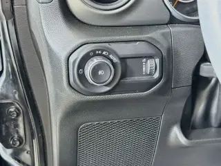 Jeep Wrangler 2023 4x4 Sport 2 puertas SUV
