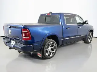 Ram 1500 2022 4x4 Limited 4 puertas Cabina Crew 5.6 pies. Pickup con caja corta