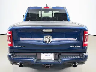 Ram 1500 2022 4x4 Limited 4 puertas Cabina Crew 5.6 pies. Pickup con caja corta