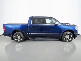Ram 1500 2022 4x4 Limited 4 puertas Cabina Crew 5.6 pies. Pickup con caja corta