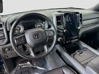Ram 1500 2022 4x4 Limited 4 puertas Cabina Crew 5.6 pies. Pickup con caja corta