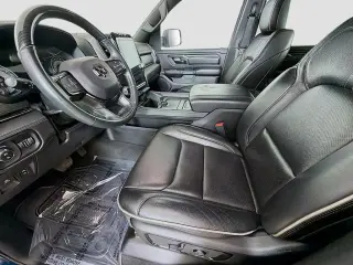 Ram 1500 2022 4x4 Limited 4 puertas Cabina Crew 5.6 pies. Pickup con caja corta