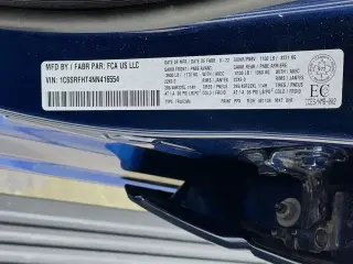 Ram 1500 2022 4x4 Limited 4 puertas Cabina Crew 5.6 pies. Pickup con caja corta