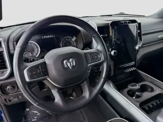Ram 1500 2023 4x4 Laramie 4 puertas Cabina Crew 5.6 ft. SB Pickup