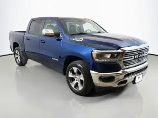 Ram 1500 2023 4x4 Laramie 4 puertas Cabina Crew 5.6 ft. SB Pickup