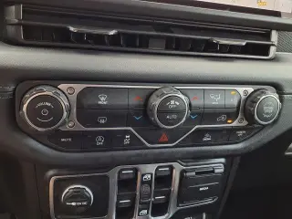 Jeep Gladiator 2025 4x4 Rubicon 4 puertas Crew Cab 5.0 pies SB