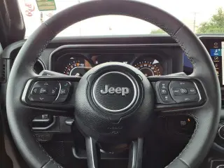 Jeep Gladiator 2025 4x4 Rubicon 4 puertas Crew Cab 5.0 pies SB
